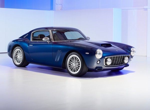 RML Short Wheelbase – reinkarnacja klasycznego Ferrari