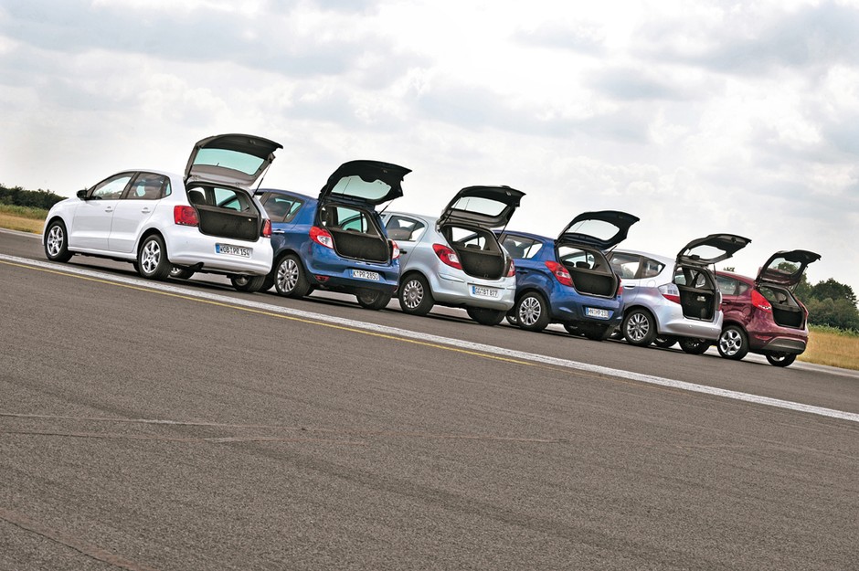 Nowy Volkswagen Polo kontra benzynowa konkurencja - Czy okaże się lepsze od Fiesty, Jazza, i20, Corsy i Clio?