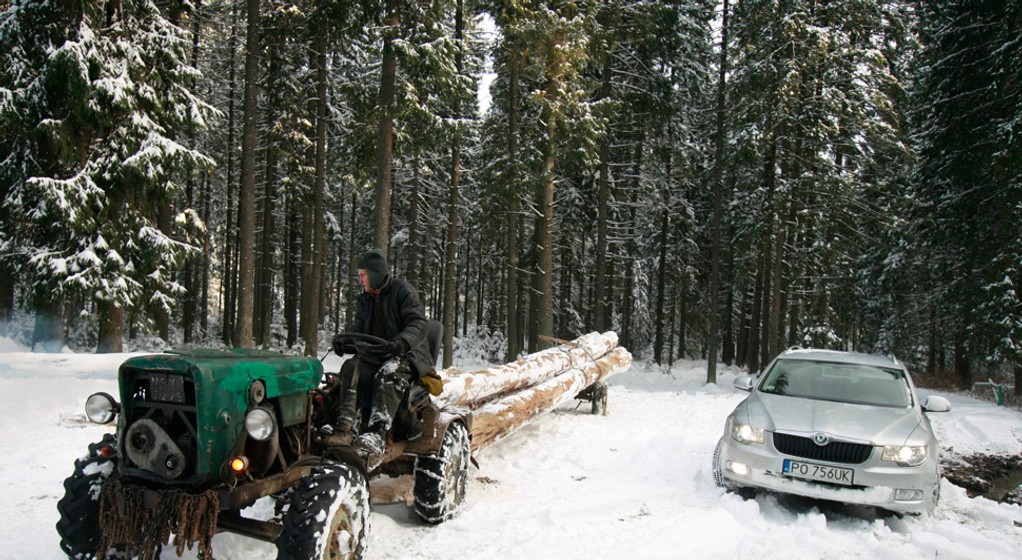 TOPR i Skoda Superb: zimowe klimaty w tatrach