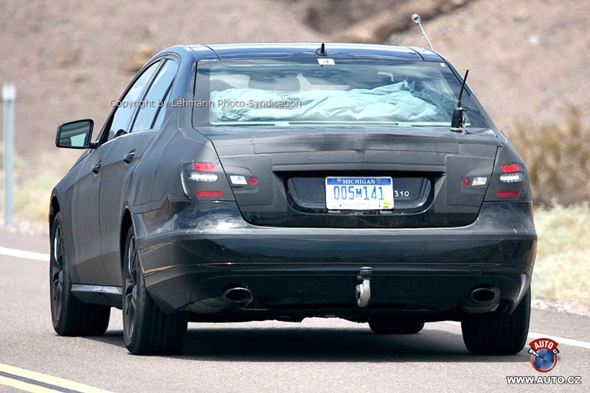 Zdjęcia szpiegowskie: Nowy Mercedes-Benz klasy E – nagonka trwa