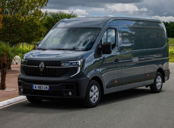 Zupełnie nowe Renault Master debiutuje w Polsce. Znamy ceny