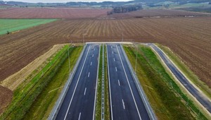 Czesi nie spieszą się z budową. Polska trasa S3 skończy się w czeskim polu