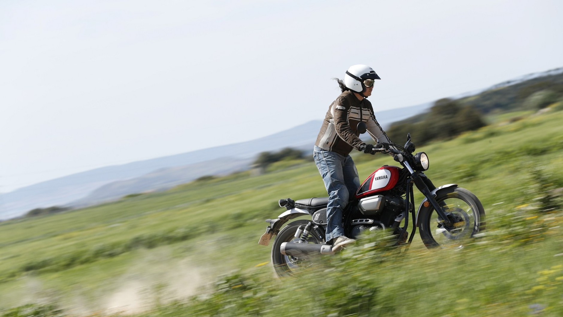 Yamaha SCR 950 na łonie natury