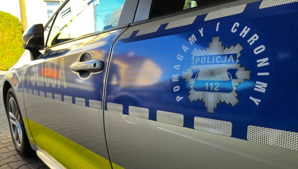 Nowa hybrydowa broń policji trafiła na służbę. Nie wybrali toyot, choć...