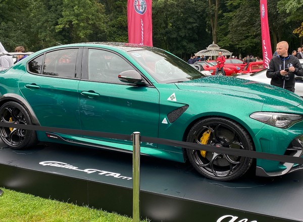 Alfa Romeo za "bańkę" – w Polsce zamówiło ją sześć osób