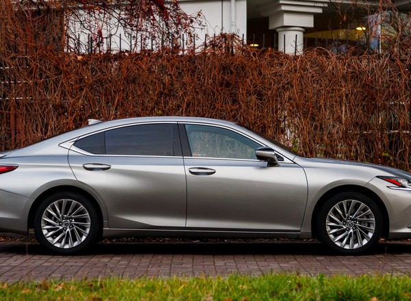 Najlepsze pięcioletnie auta. Prawie się nie psują, a kierowcy tylko je chwalą [TOP 10]