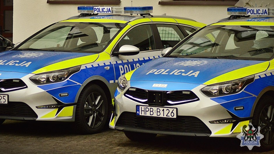 Obraz pochodzący z serwisu https://walbrzych.policja.gov.pl/dba/aktualnosci/bieza/122445,Policjanci-eskortowali-dziecko-do-szpitala.html