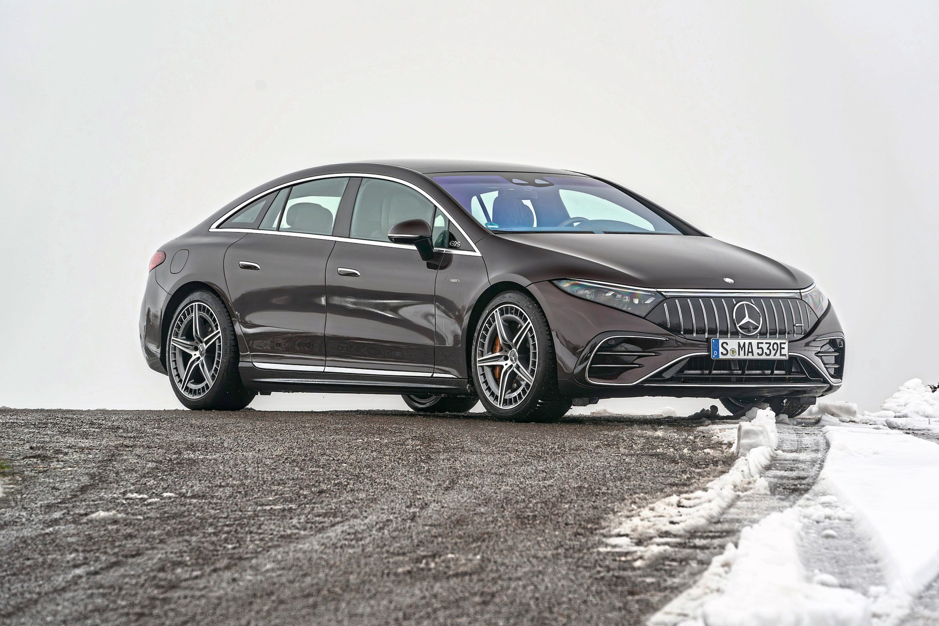 BMW i7 kontra Mercedes EQS