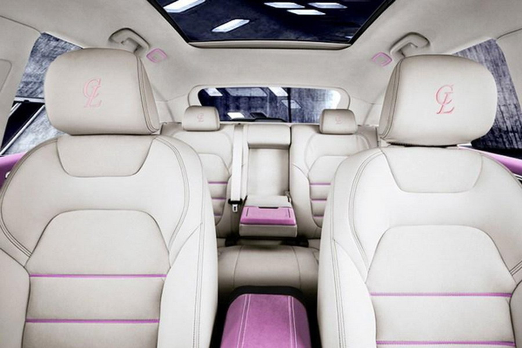 Zotye SR9 - brat bliźniak Macana z Chin