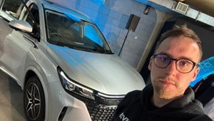 Nowa chińska marka DFSK w Polsce. Zaczyna od dwóch SUV-ów i niskich cen