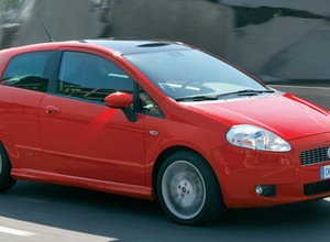 Fiat Grande Punto (2005-2012): czarny koń włoskiej krwi. Opinie