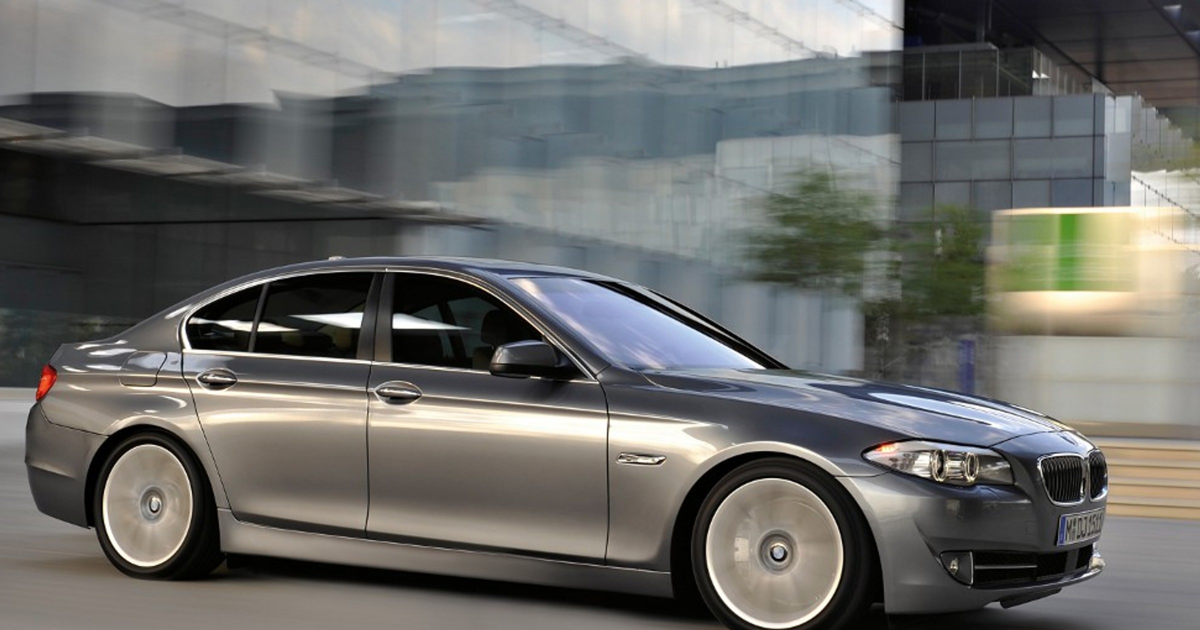 BMW serii 5 z mocną pozycją na polskim rynku