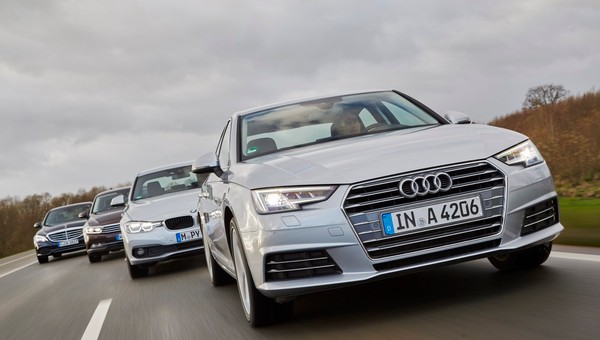 Benzynowe sedany - Audi A4 kontra BMW 318i, Mercedes C 180 i VW Passat