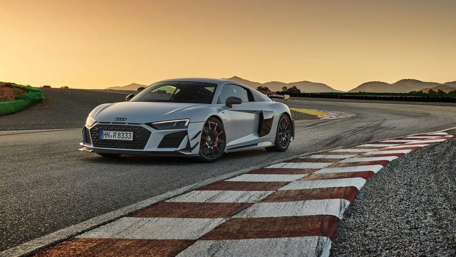 Audi R8 Coupé V10 GT RWD 