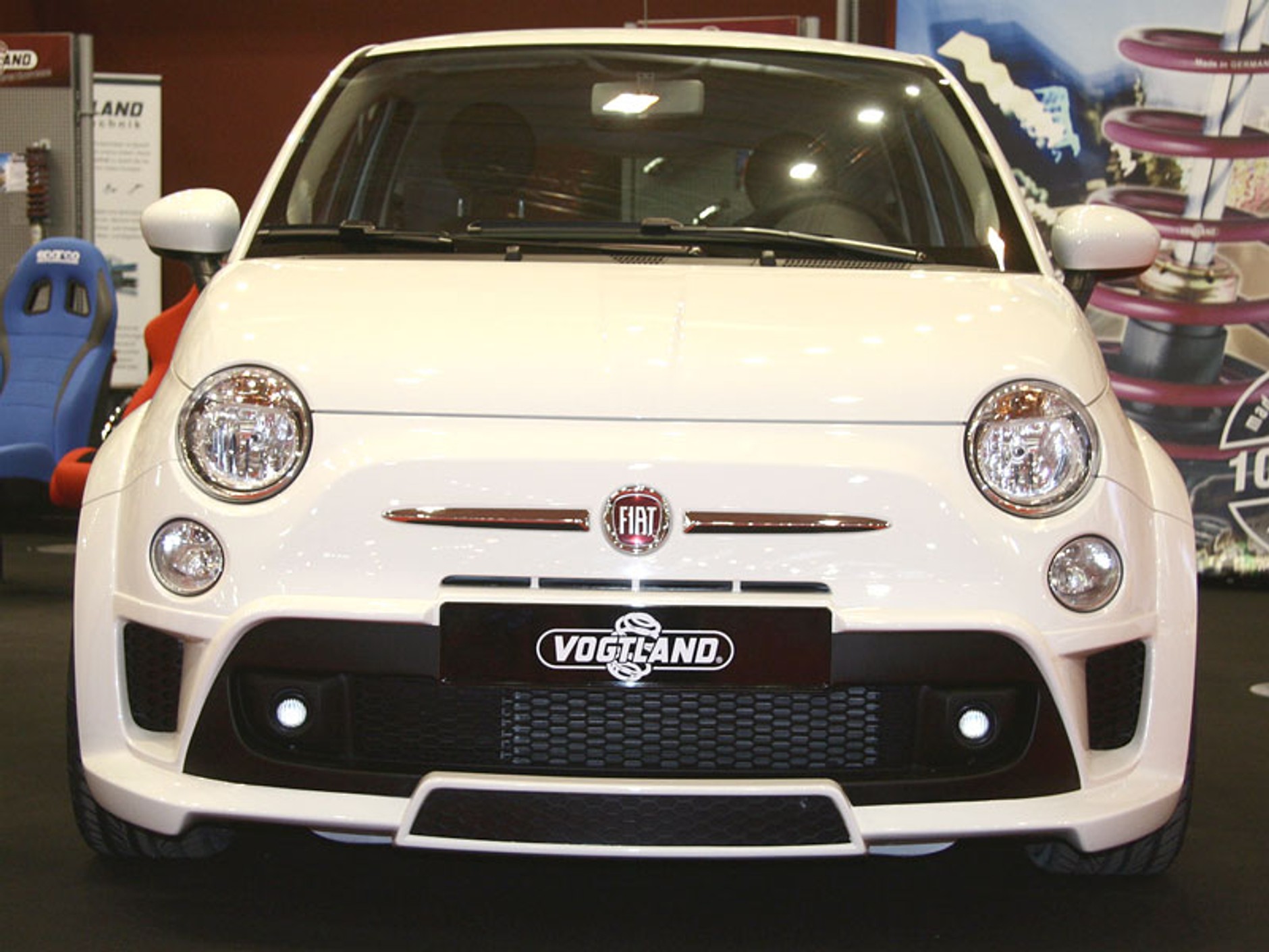 Essen Motor Show 2007: Spoilery, bajery, kilowaty (fotogaleria 4)