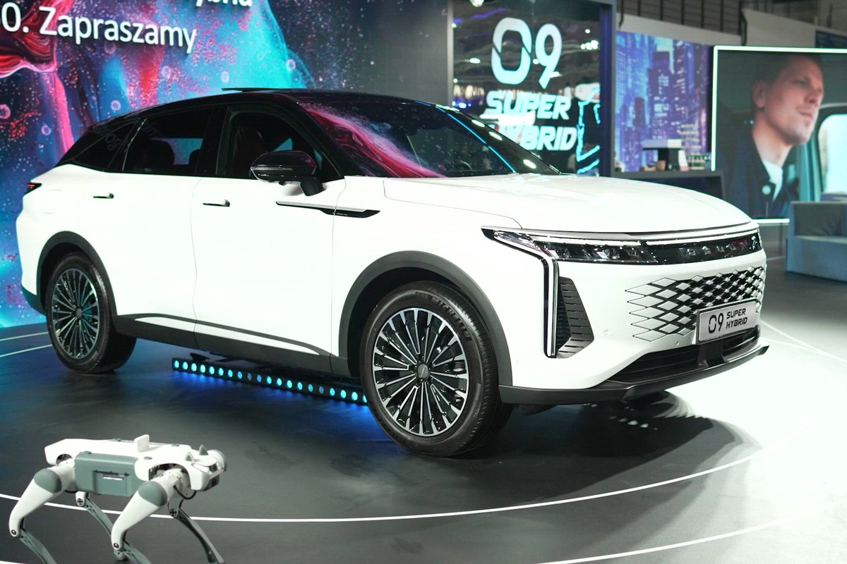 Polska premiera modelu Omoda 9 Super Hybrid: flagowe auto w świetnej cenie