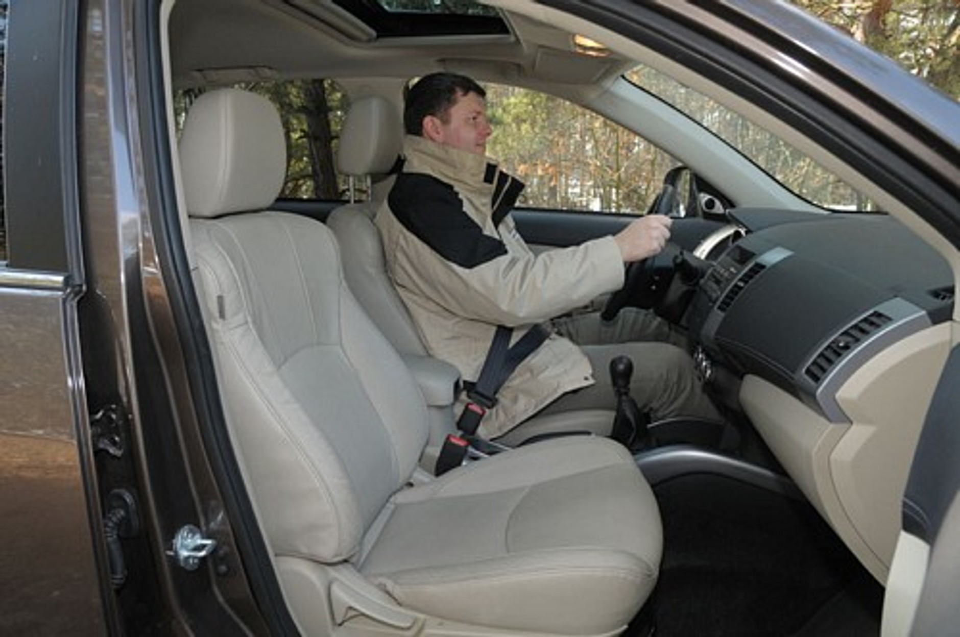 Mitsubishi Outlander: Porządny z niego lider