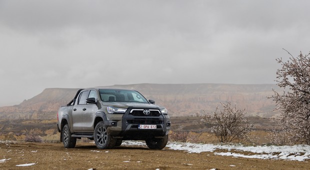 Toyota Hilux dostała nowy napęd. Jest najnowocześniejszy i może być najlepszy. To diesel