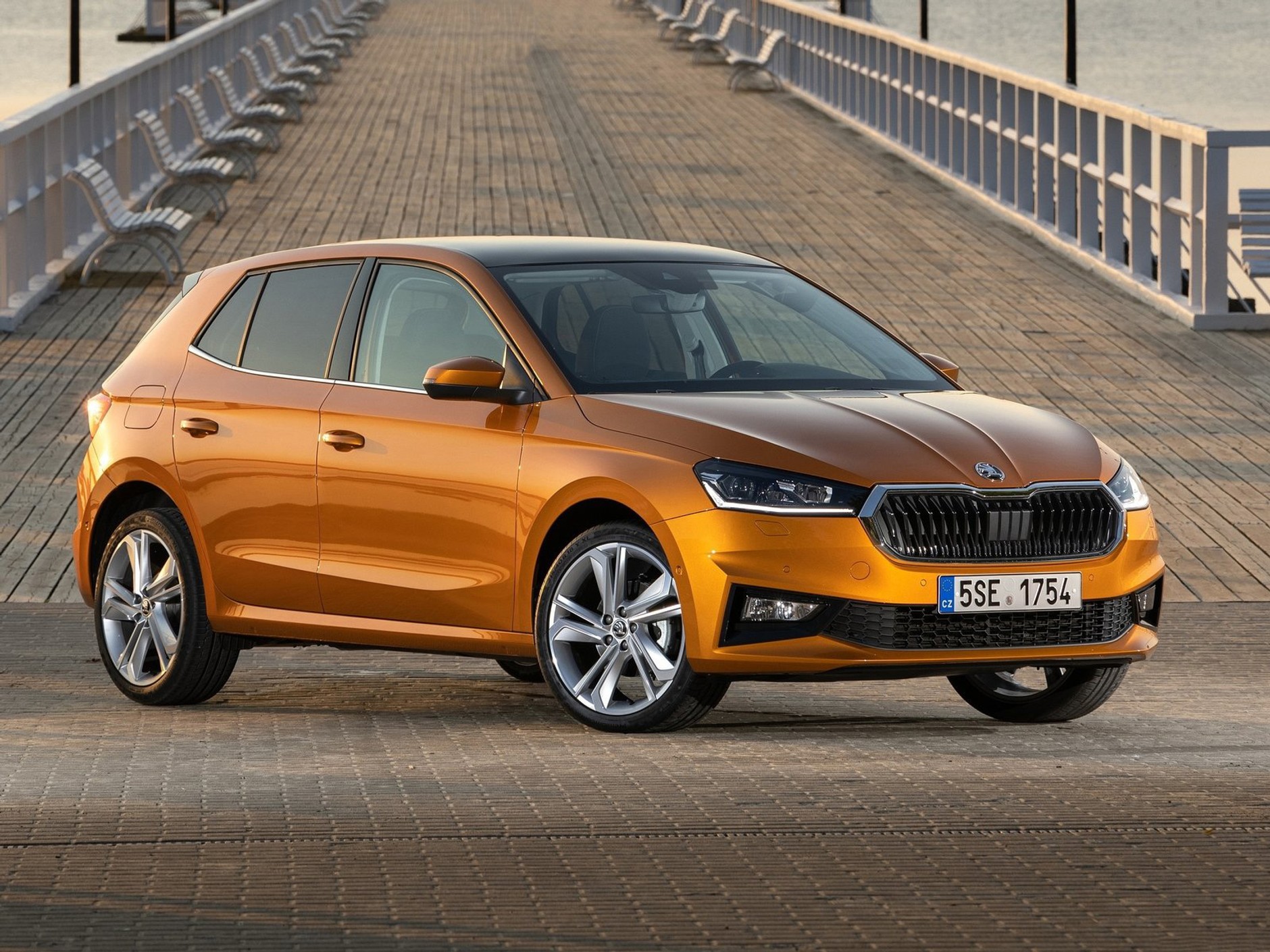 Skoda-Fabia-2022-1600-01