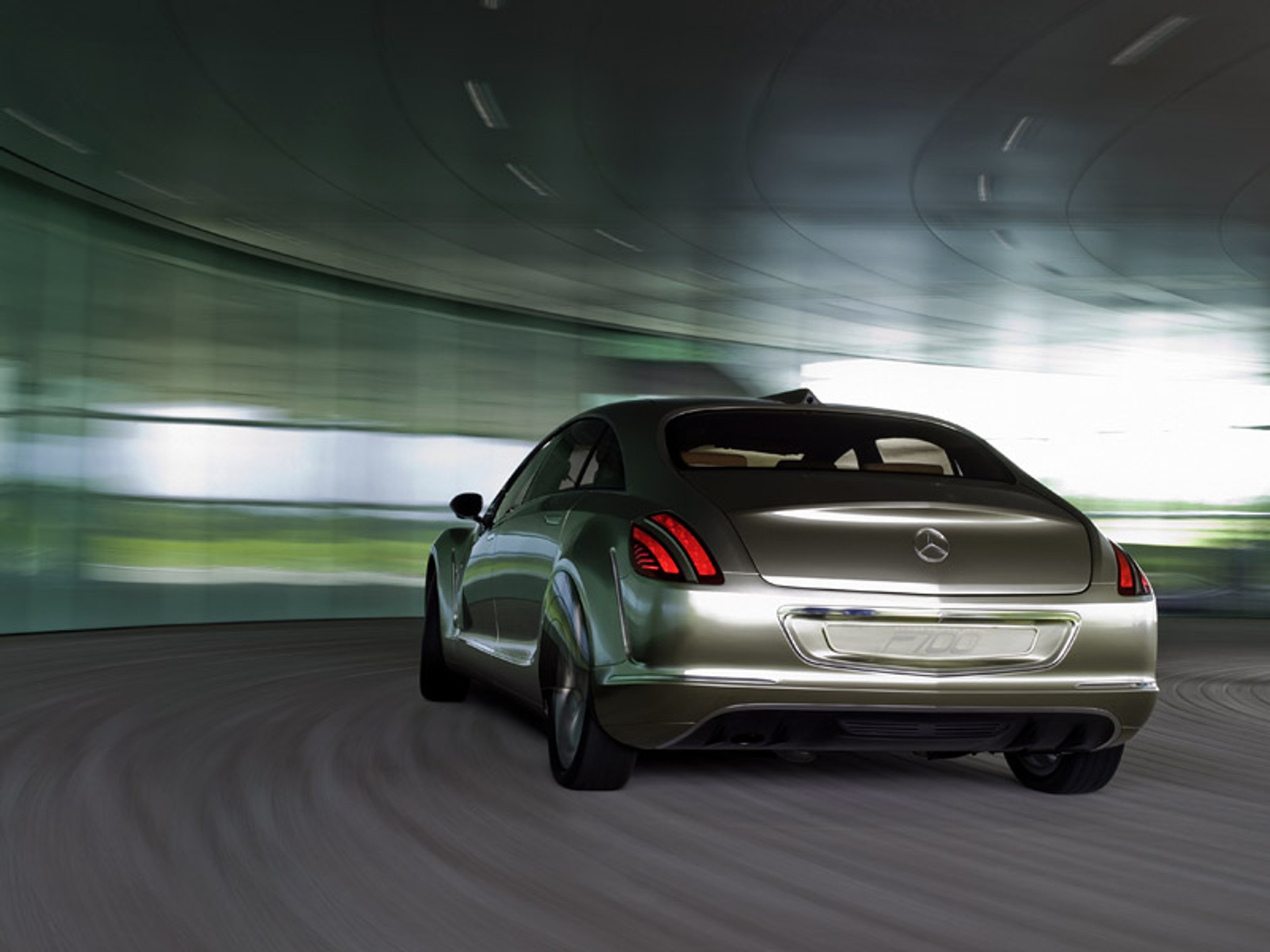 IAA Frankfurt 2007: Mercedes-Benz F700 – mistyczna nowoczesność