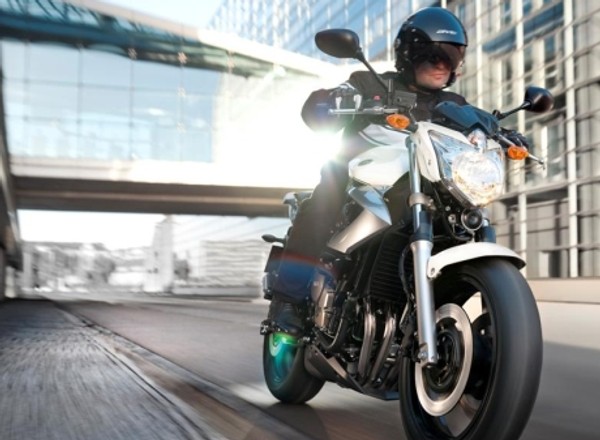 Yamaha XJ6 – miejski urwis