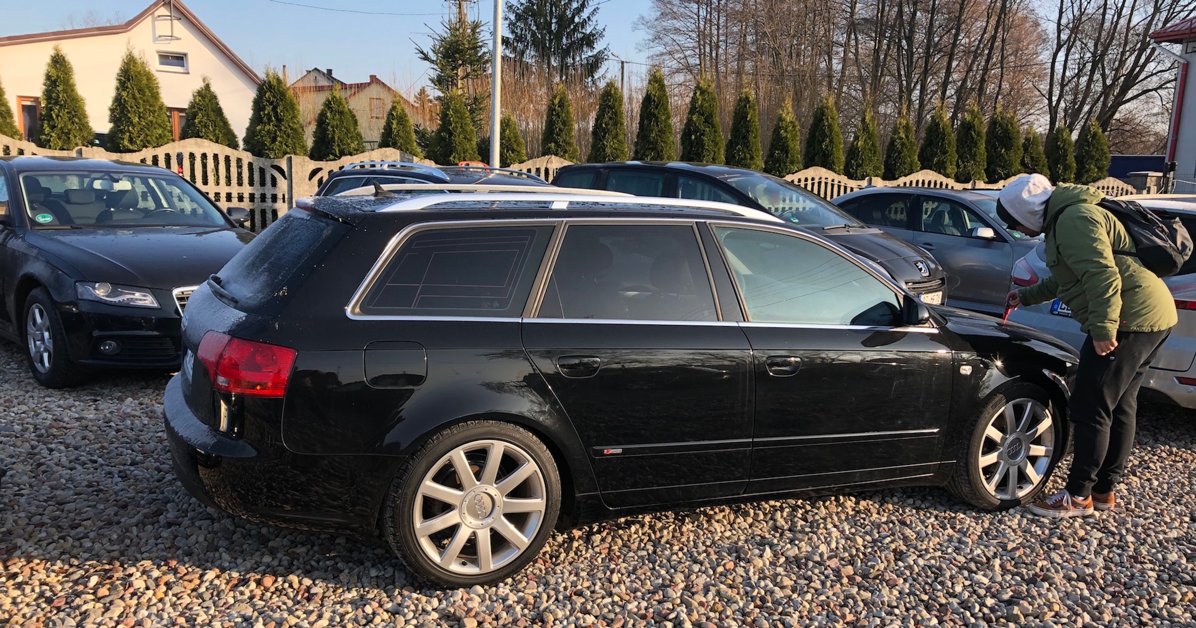 Audi A4 B7 2.0 TDI - auto z ogłoszenia. A4 to jeden z najpopularniejszych modeli w serwisie ogłoszeniowym. 