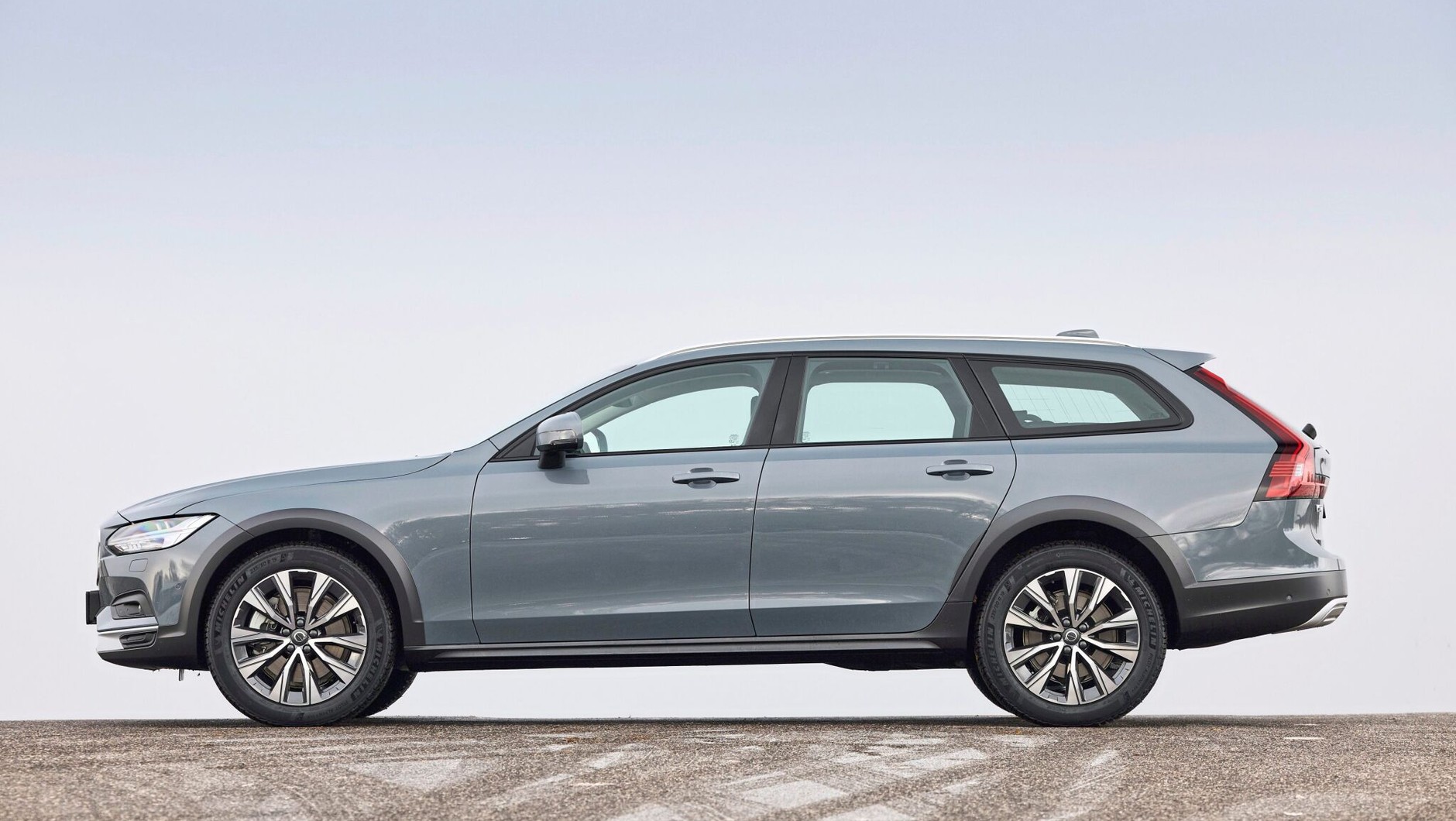 Volvo V90 Cross Country D5