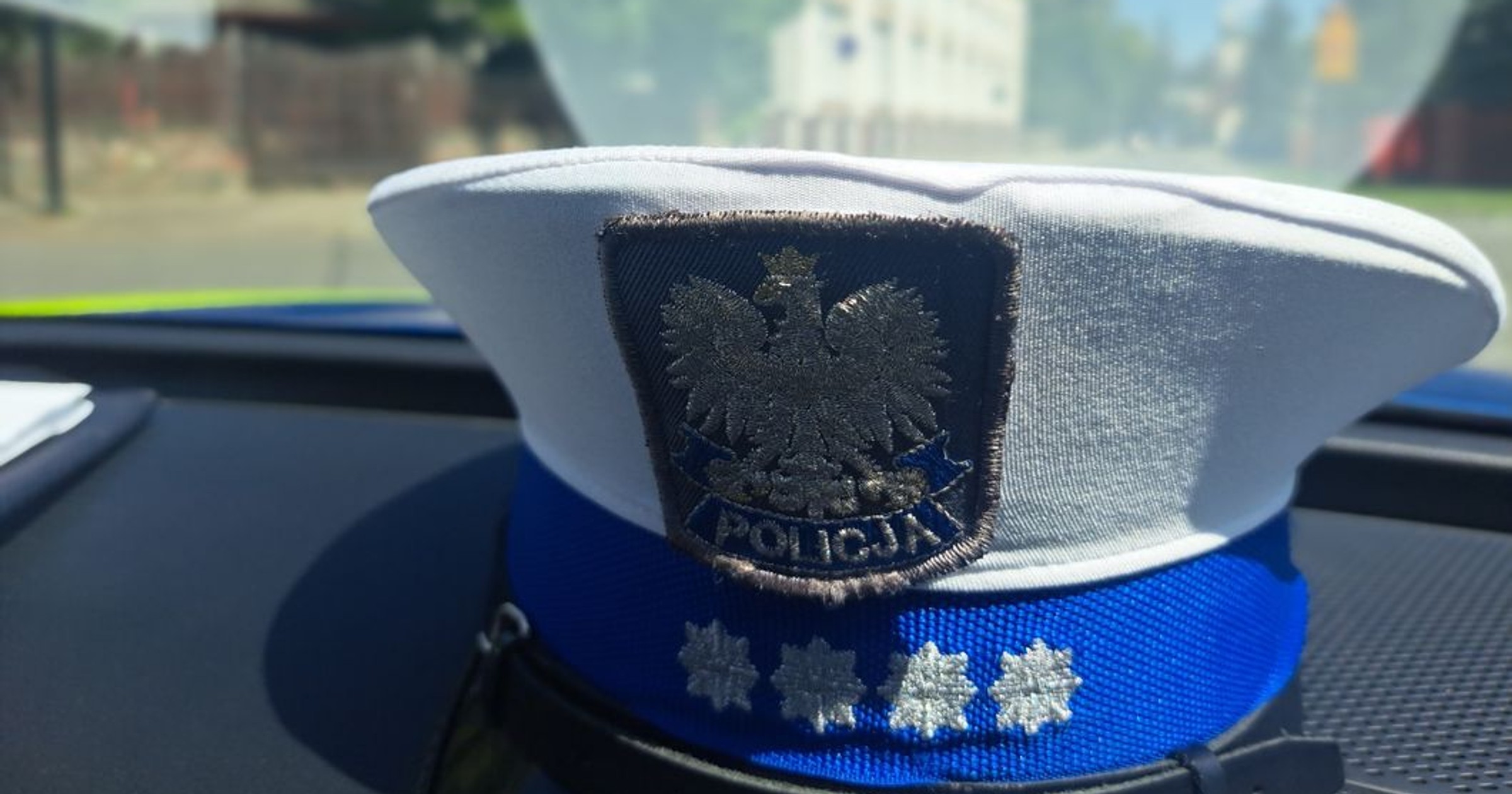 Obraz pochodzący z serwisu https://bielsk-podlaski.policja.gov.pl/po6/aktualnosci/96621,ZA-SZYBKO-W-TERENIE-ZABUDOWANYM.html