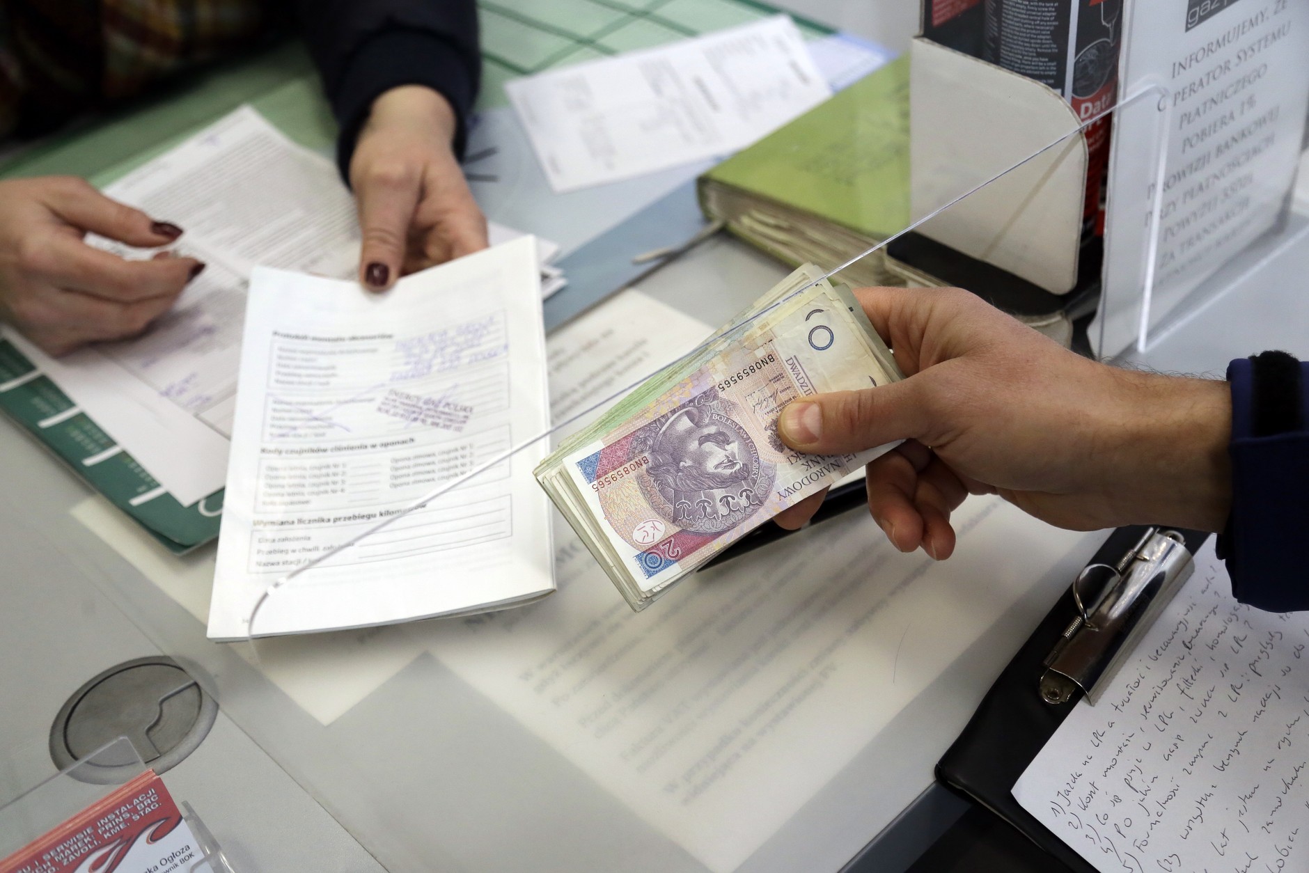 Toyota Auris Kombi 1.8 Hybrid LPG 2014 2. generacja