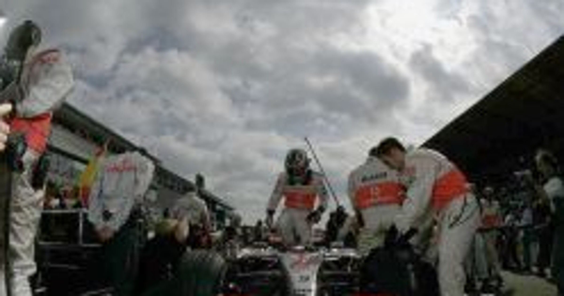 Grand Prix Japonii 2007: testy w cieniu plotek o odejściu Alonso z Mclarena