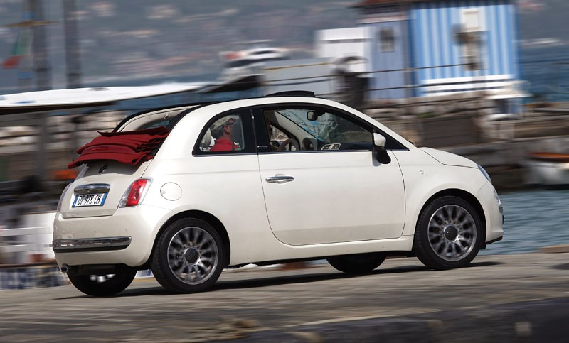Fiat 500C: nowe informacje i zdjęcia włoskiego kabrioletu (fotogaleria)