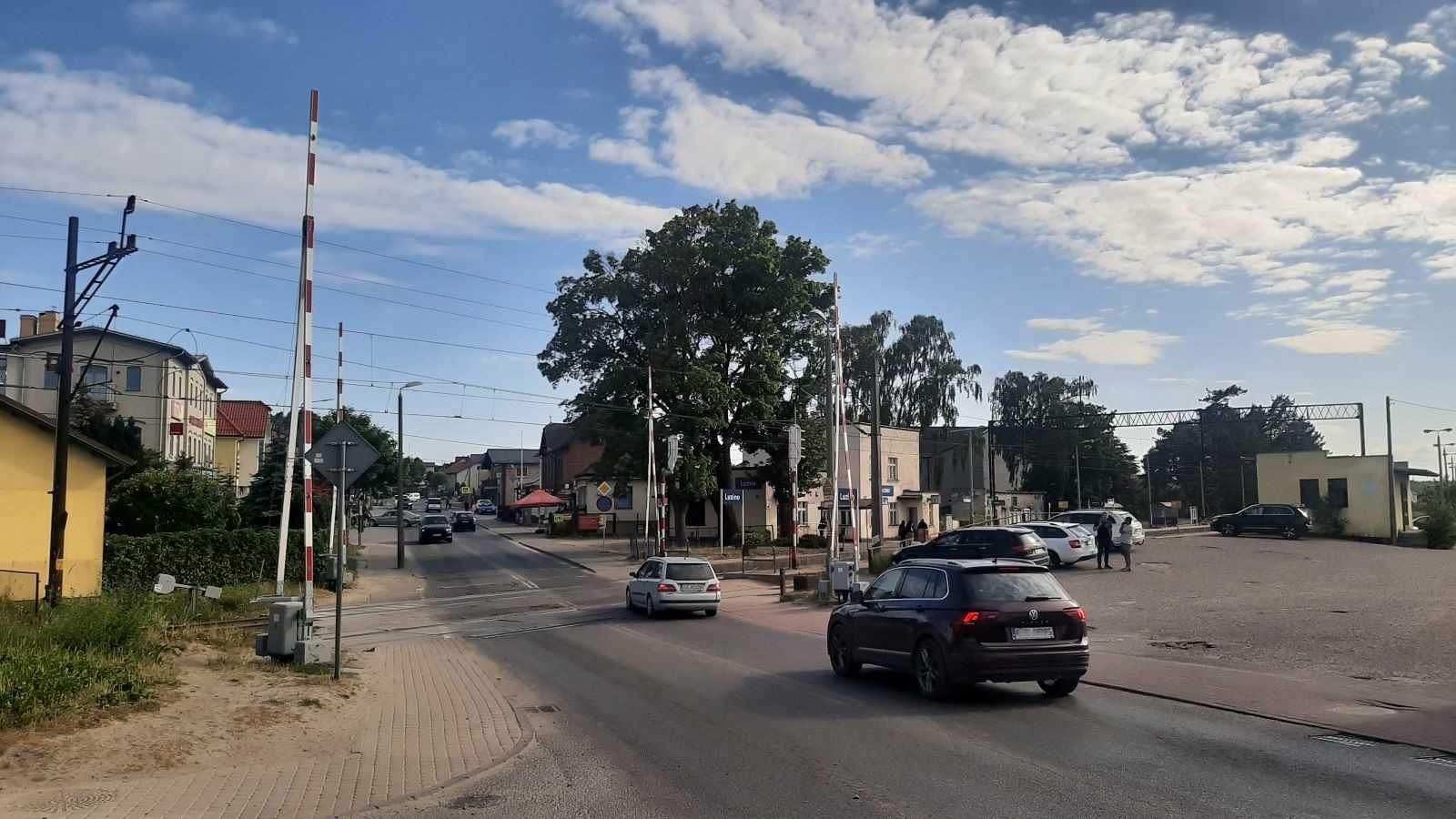 Mieszkańcy Luzina walczą o bezkolizyjny przejazd kolejowy w środku wsi
