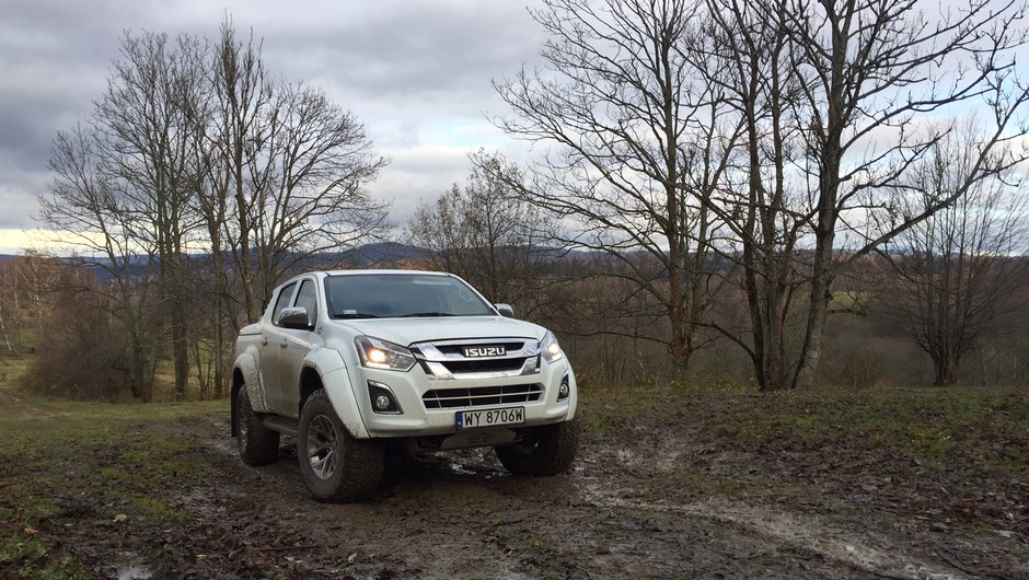 Isuzu D-Max Arctic Truck 1.9 D automat. Producent ostrzega, że w kilkudziesięciu sztukach w Polsce może dojść do poważnej awarii tylnego zawieszenia. 