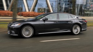 Co drugie auto trafia do nas. Polska kluczowym rynkiem dla Lexusa LS
