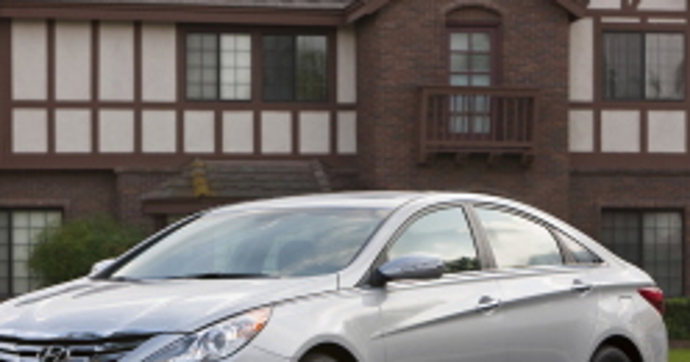 Hyundai Sonata 2011: nowy standard średniej wielkości sedanów