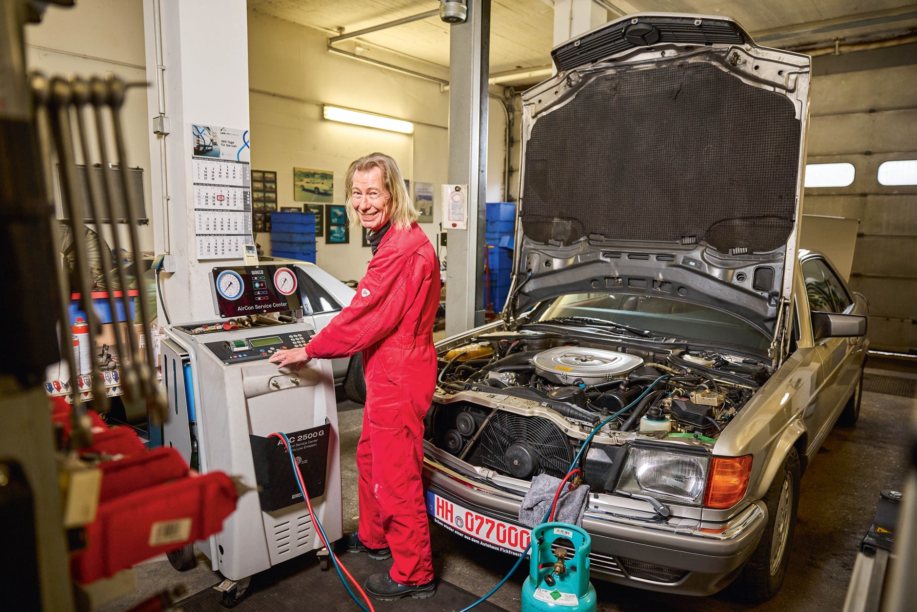 Serwis klimatyzacji w starszym aucie. Jak to zrobić, aby było dobrze?