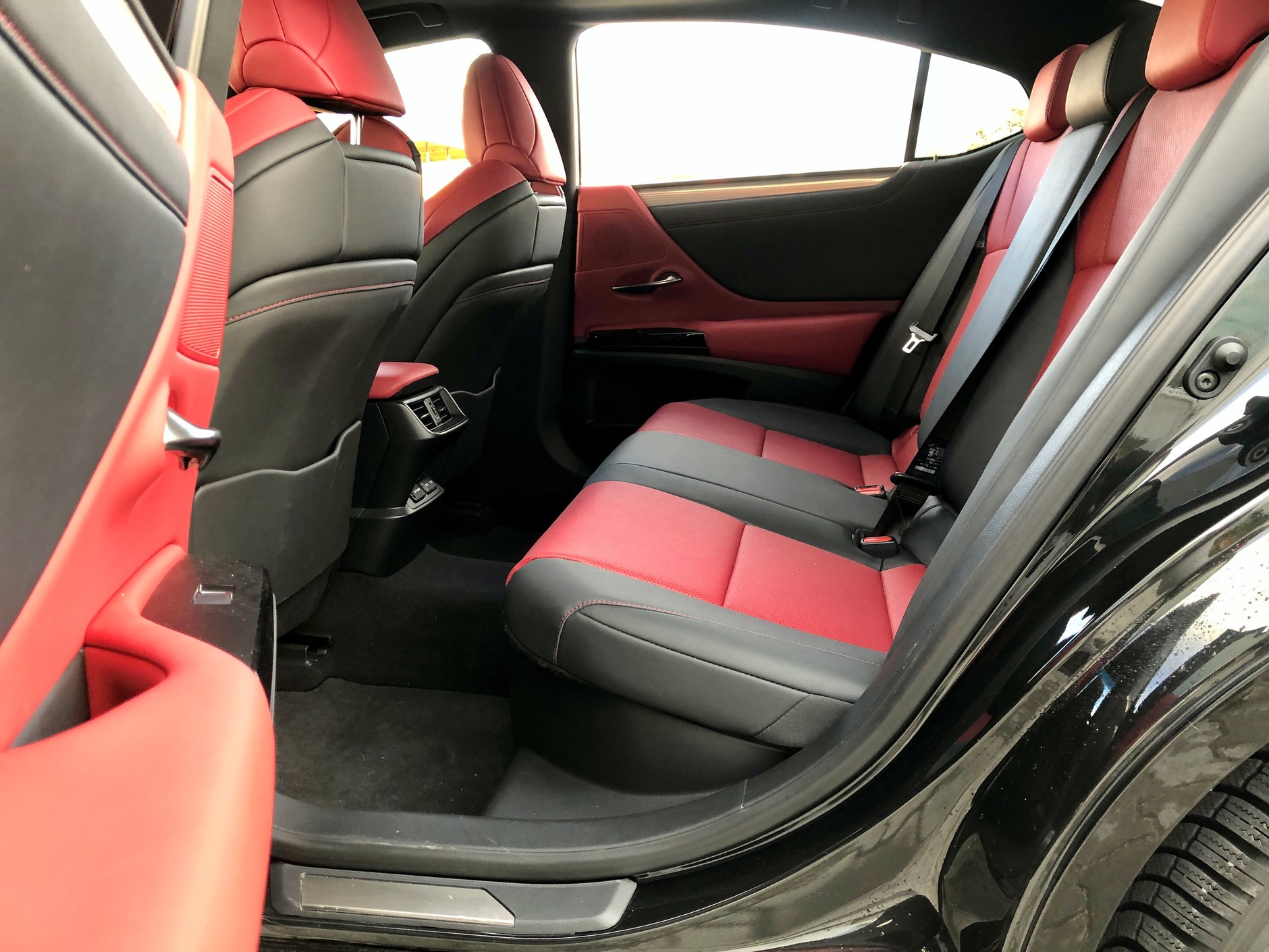 Lexus ES 300h F Sport Edition