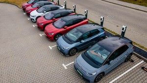 Auta elektryczne mogą być niemal 100 tys. zł tańsze. Wystarczy spojrzeć co daje diler