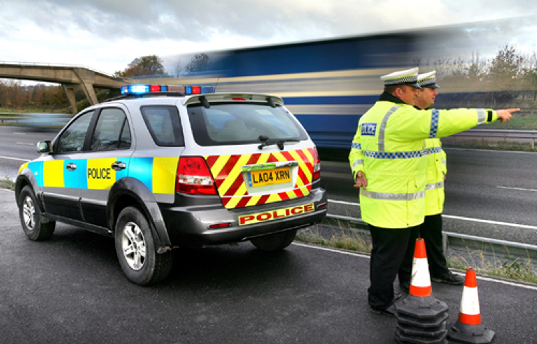 Niezbędnik wakacyjny - to warto wiedzieć jadąc autem za granicę