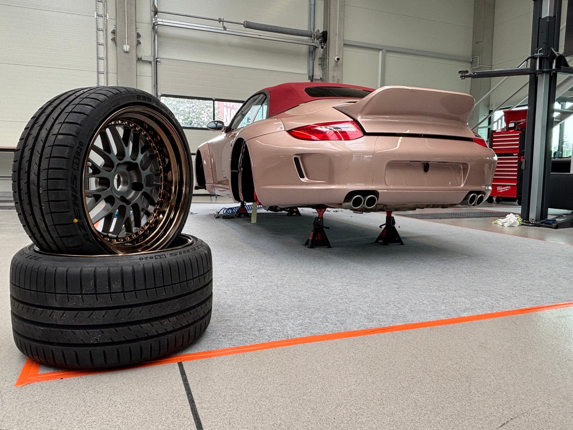 Otwarcie nowej siedziby 911 Garage i budowa kolejnego RWB