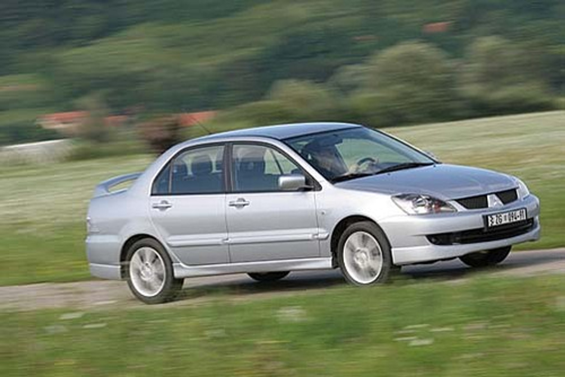 Zmodernizowany Lancer już w sprzedaży