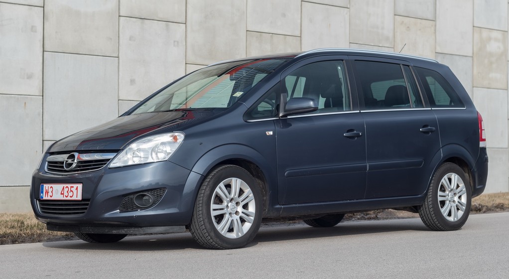 004_Opel_Zafira