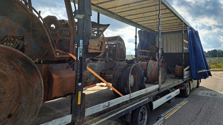 Przewozili niebezpieczne odpady motoryzacyjne. Byli już prawie na granicy