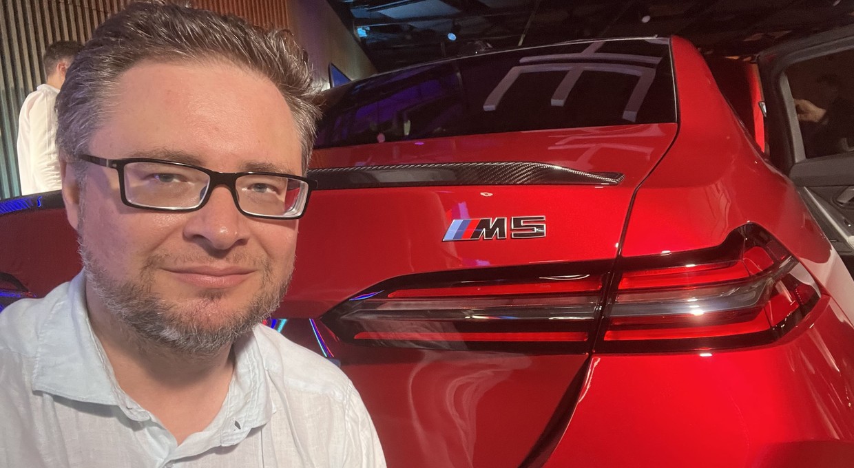 Nowe BMW M5 wolniej przyspiesza do 100 km/h i jest o 540 kg cięższe od poprzednika. Ale ma to plusy
