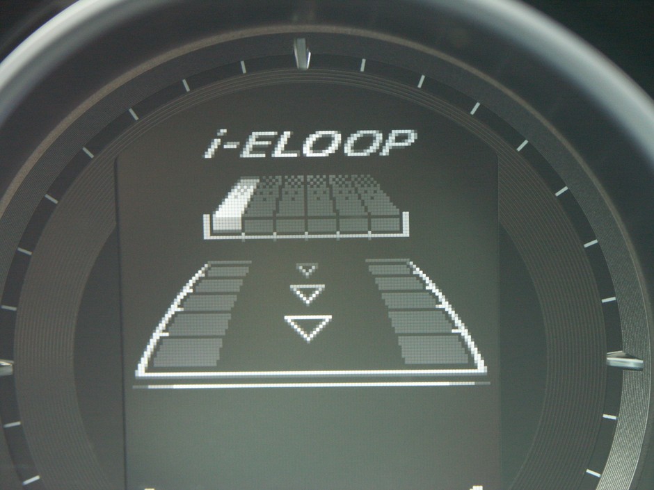 Nowa Mazda 6, system i-eloop