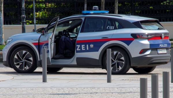 Elektryczny radiowóz austriackiej policji