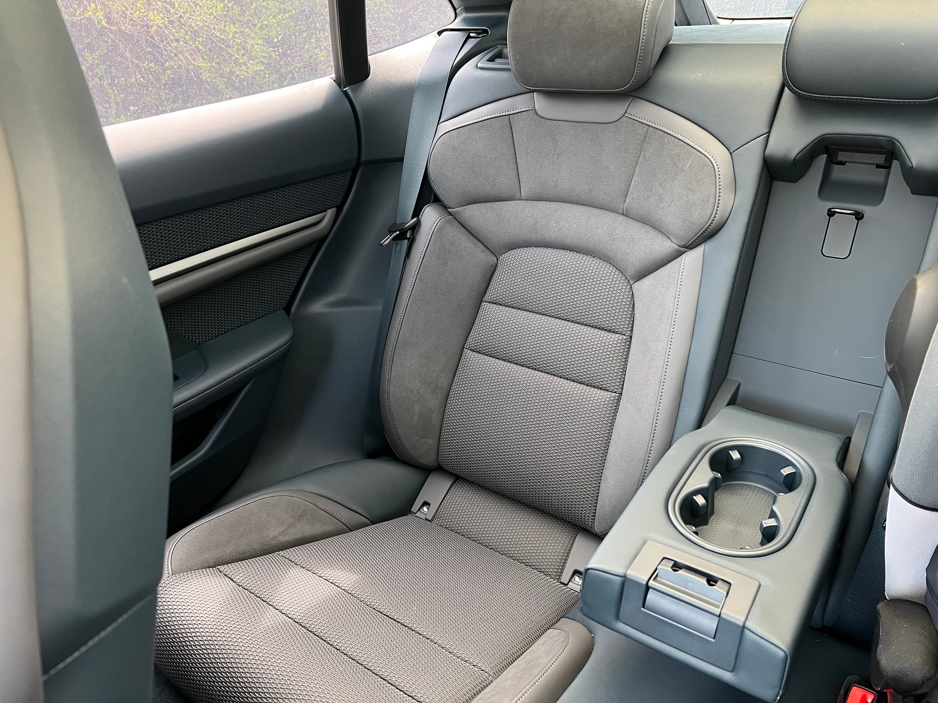 Porsche Taycan 4 Cross Turismo 2023