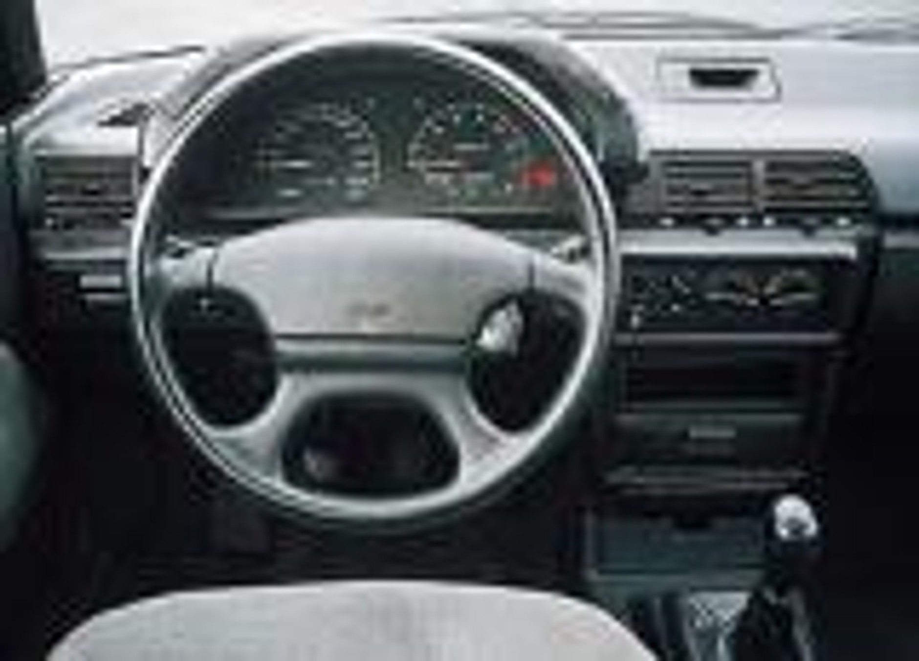 Mitsubishi Lancer 1.5 GLXi - Zagadka dla rachmistrzów