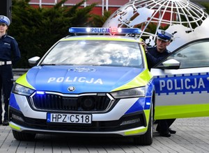 Sto nowych radiowozów trafi na polskie drogi. Wszystkie będę z Czech