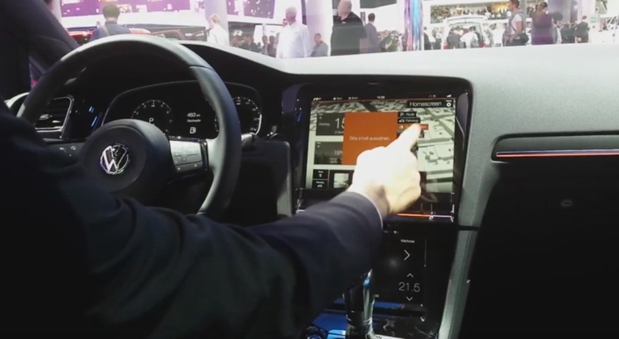System obsługi gestami w Volkswagenie Golfie Touch